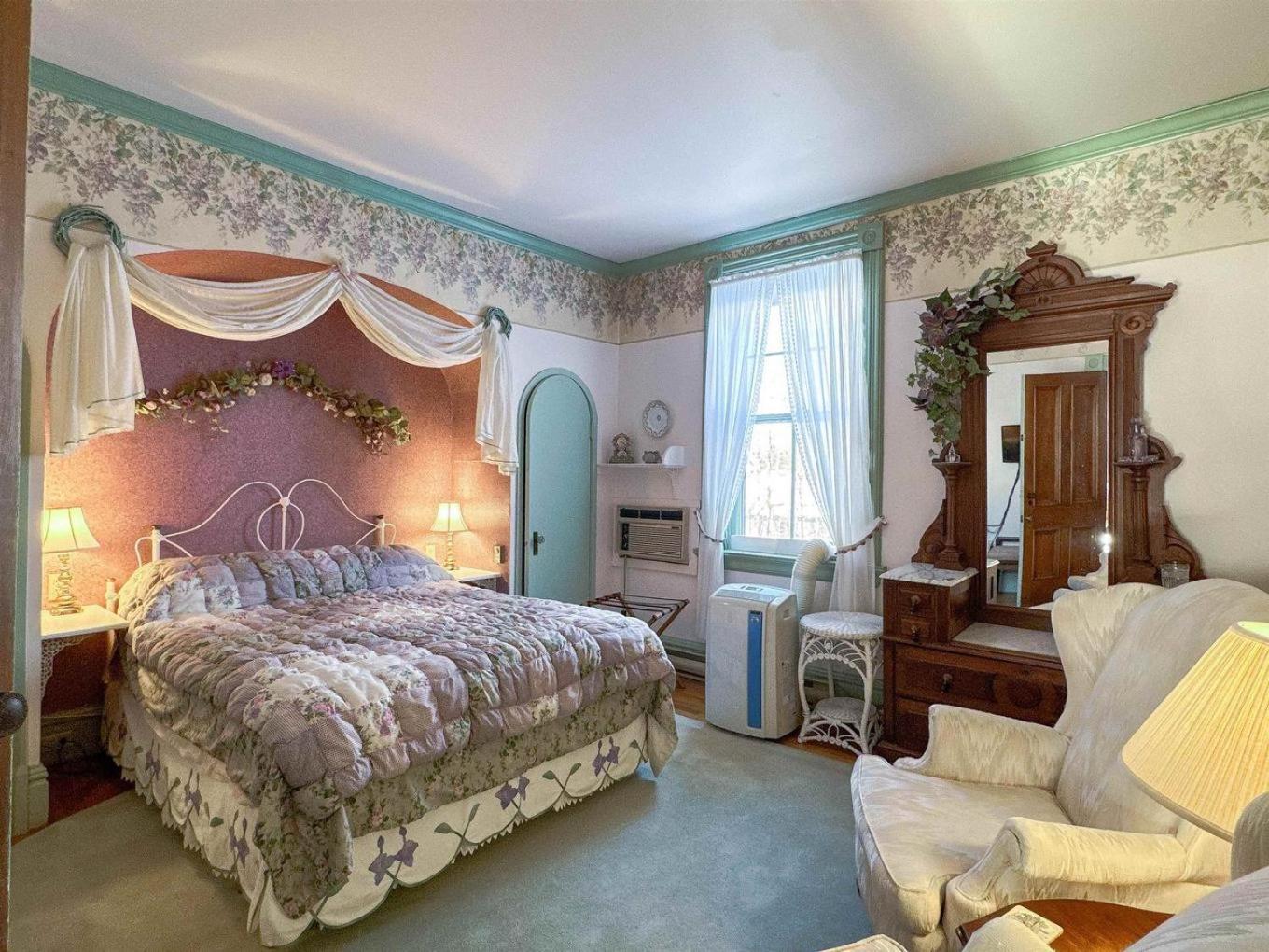 Elmwood Heritage Inn Шарлоттаун Экстерьер фото