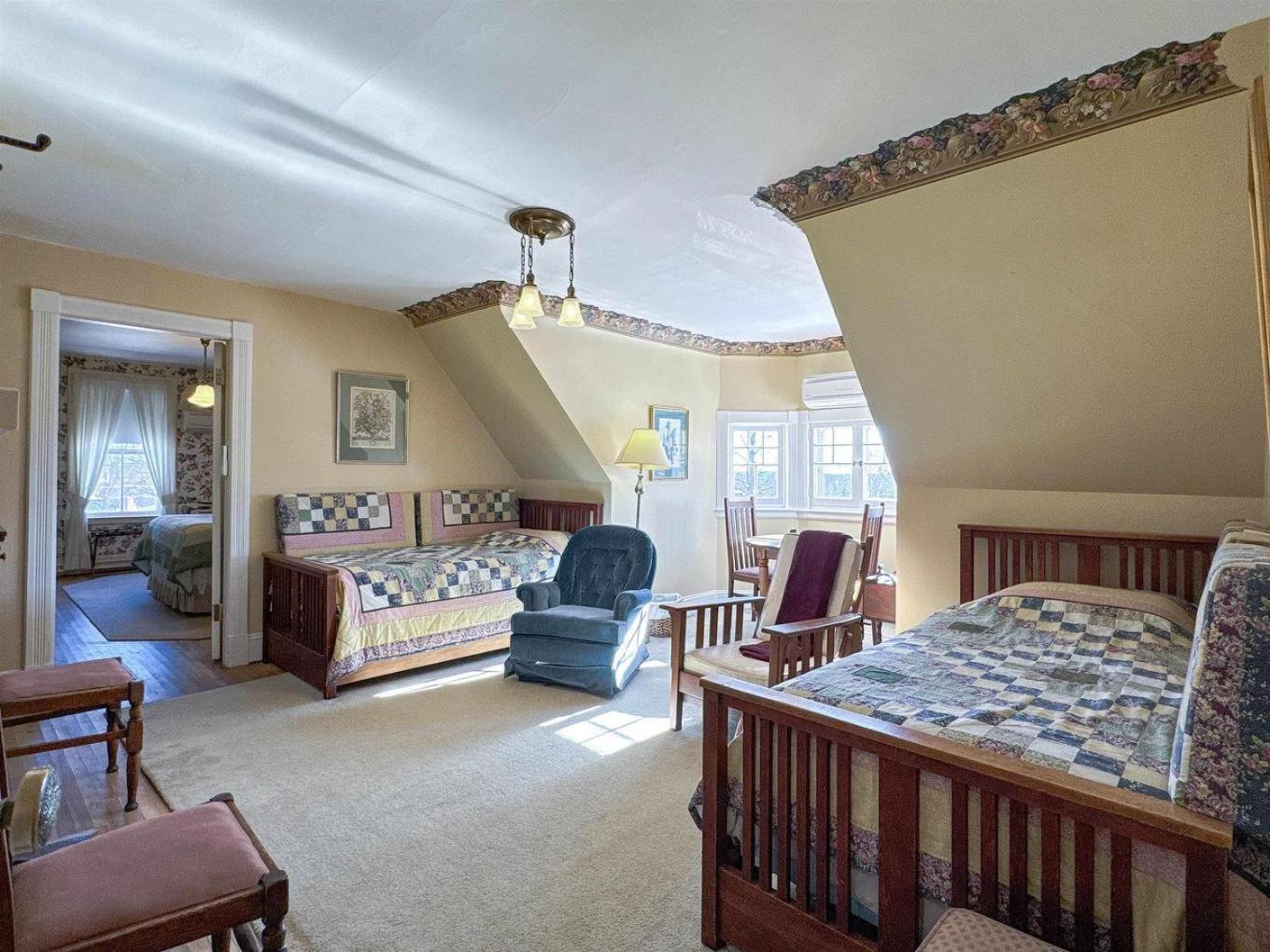Elmwood Heritage Inn Шарлоттаун Экстерьер фото